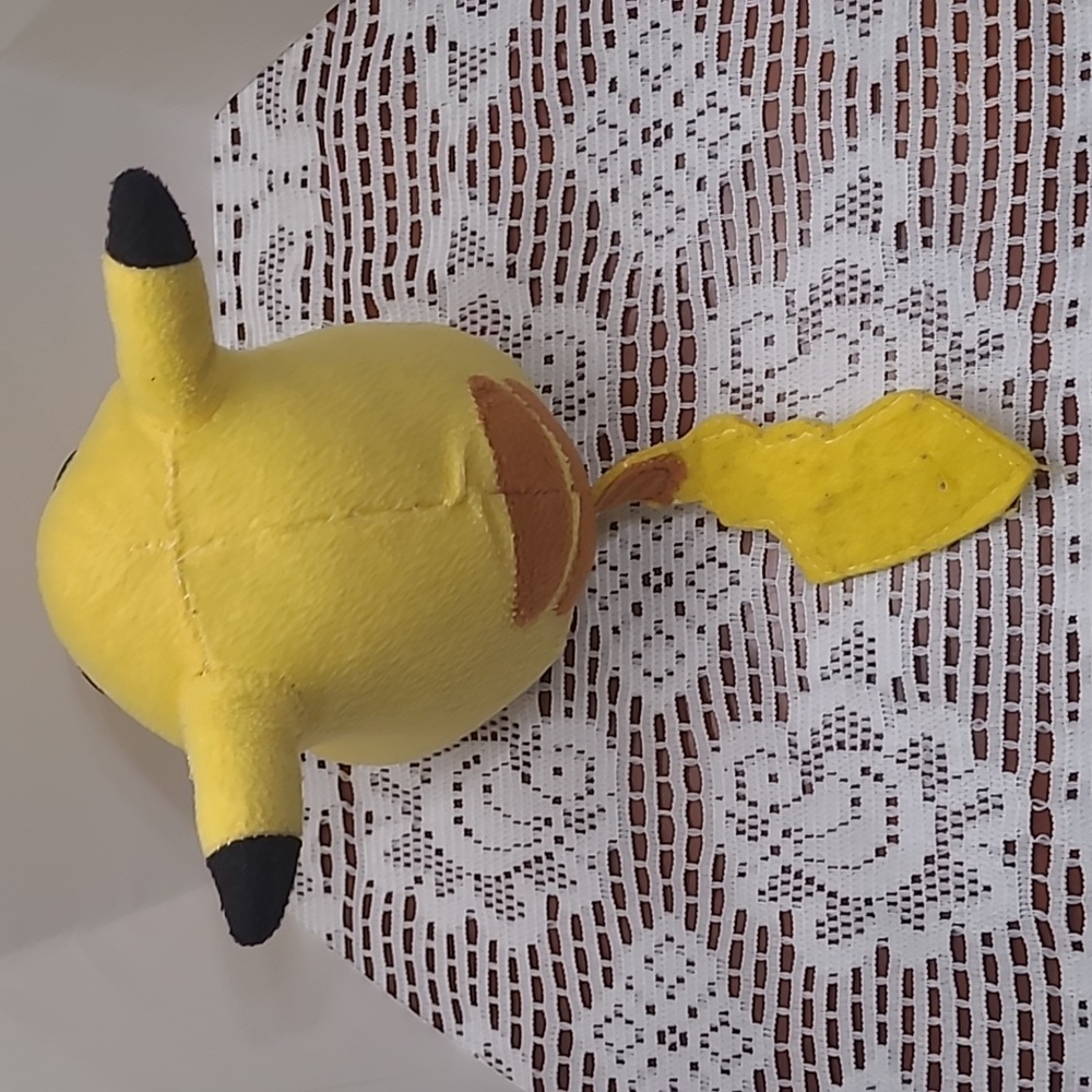 Vintage Pokemon Chubby Pikachu Plush Toy - Picture 6 of 9